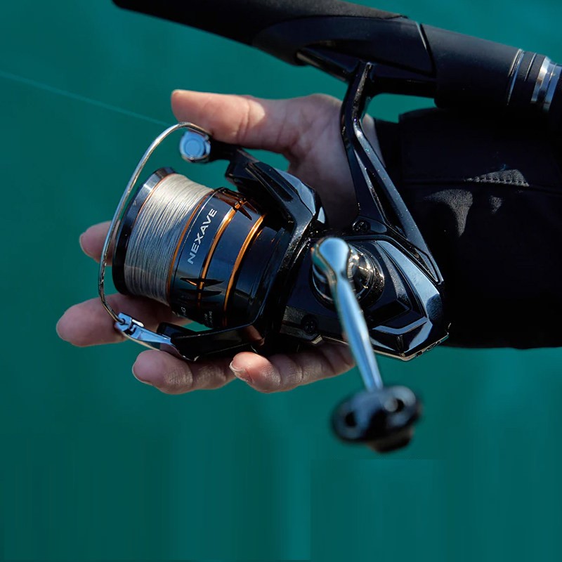 シマノ 2026 NEXAVE スピニングリール 超軽量釣り - Shimano Reel Stradic のレビューと価格